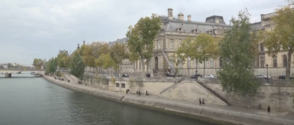 Perampokan Museum Lrey Di Paris Prancis
